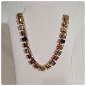 5/$15 White House Black Market Necklace